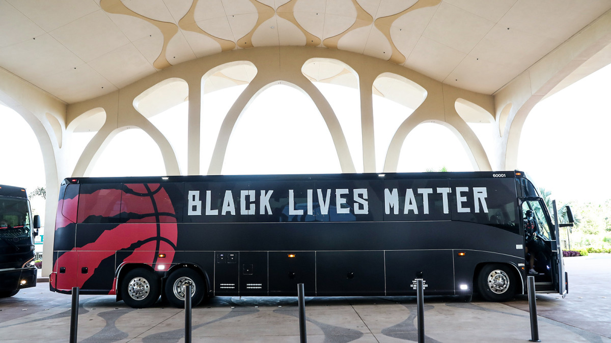 Raptors bus